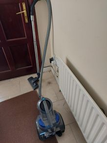 Russell Hobbs TITAN 2 Vacuum Cleaner Model RHCV4101, in very good condition, great suction