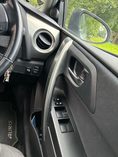 2013 Toyota Auris
