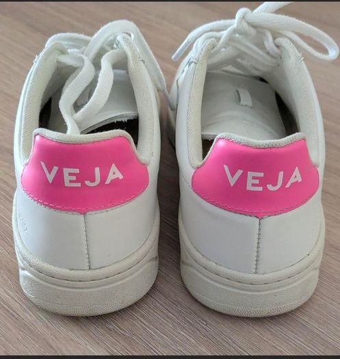 Veja trainers