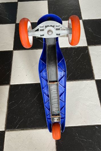scooter for children and very strong and available