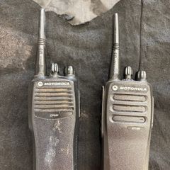 Motorola 6-Way Multi-Unit Charger + 2 Radios