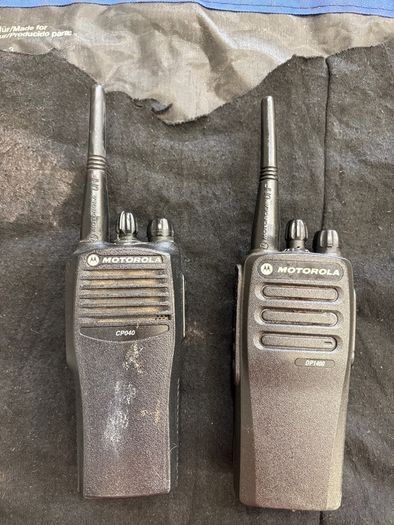 Motorola 6-Way Multi-Unit Charger + 2 Radios