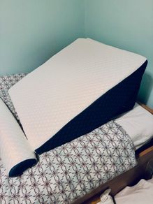Wedge support pillow