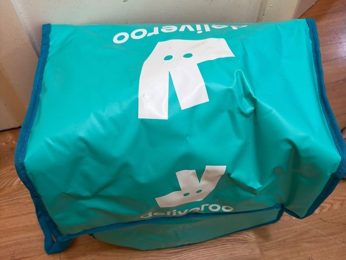 Deliveroo delivery bag medium size never used