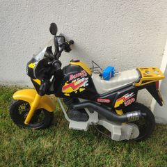 Electric motorcycle for kids