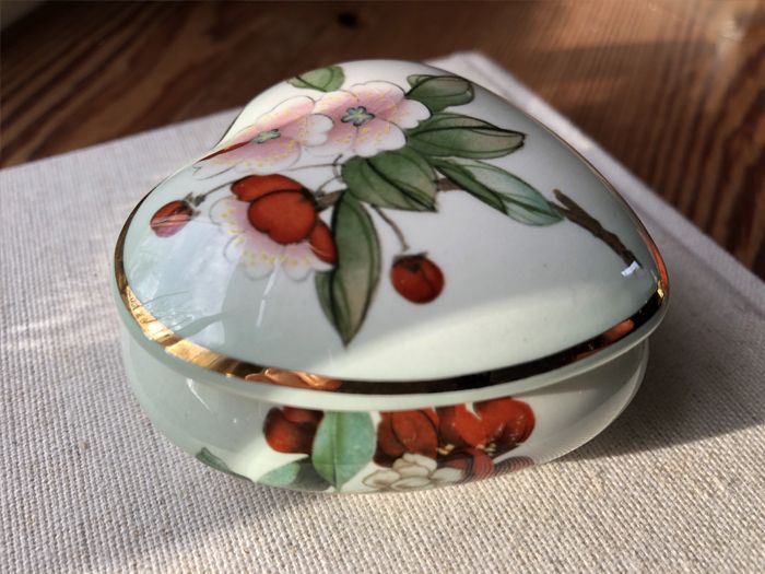 Vintage Trinket Box - Royal Worcester Palissy Heart Shaped Box