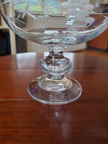 Vintage Duiske Glass Hand-Cut Footed Trifle / Dessert Bowl (Grape & Vine Pattern)
