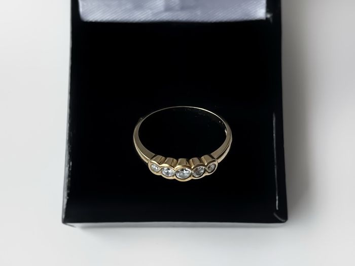 9ct Yellow Gold Five-Stone CZ Ring