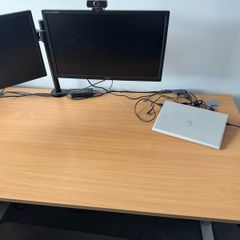Office Desk (height adjustable)
