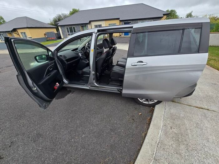 2015 Mazda Premacy