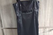 quality dress size M with front deco