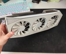 XFX Mercury AMD Radeon 9070 XT OC 16GB DDR6 white edition