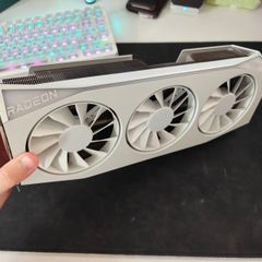 XFX Mercury AMD Radeon 9070 XT OC 16GB DDR6 white edition