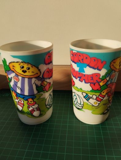 Vintage Gordon the Gopher Cups  1983&1987 10e Each or 2 for 15e