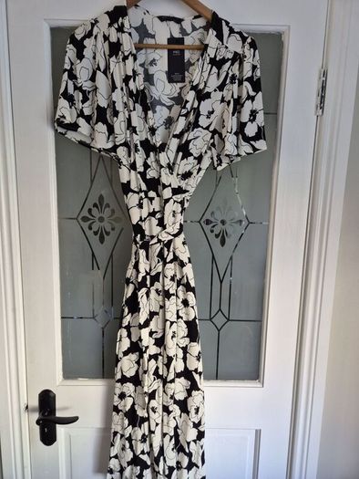 Brand new Marks and Spencer wrap dress size 14