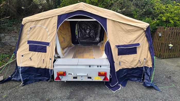 Triagano 315 GL Trailer tent