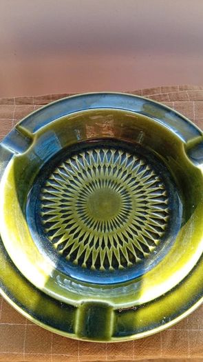 Antique Green Ash Tray Large