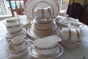 51 Piece Paragon Royal Albert "Belinda" Combination Dinner/Teaservice