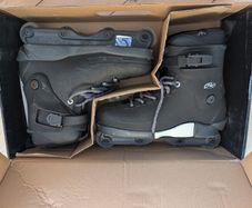 Razor Cult Black Aggressive Inline Skates