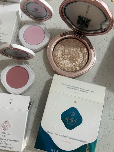 K beauty florasis blushers, highlighter dewy tinted lip balm