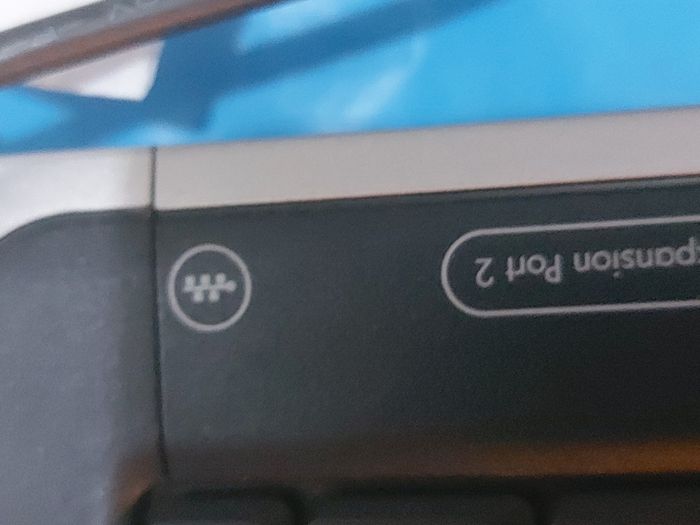 HP Pavilion zv6000, .5GB Ram, 60GB HDD, Original Windows XP, Real Genuine Vintage Laptop in excellent condition