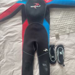 wetsuit