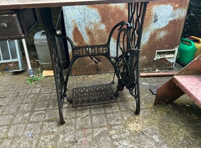 Singer Cast Iron Table