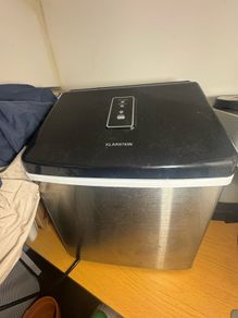 Ice Cube Maker