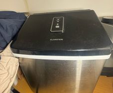 Ice Cube Maker