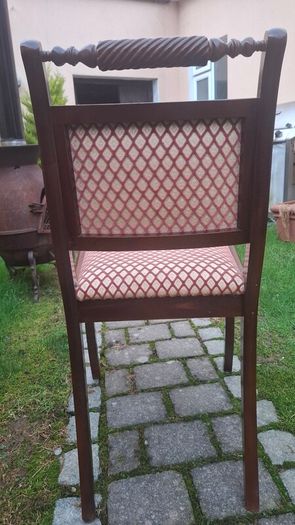 Large Oval Mahogany Dining Table  with six Matching Chairs in excellent condition with matching glass top