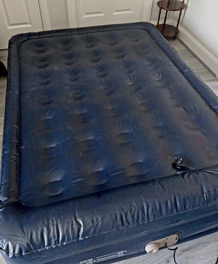 Luxury inflatable double airbed