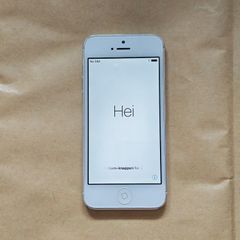 Apple iPhone 5 - 16GB - White & Silver - Activation Locked (For Parts / Repair)