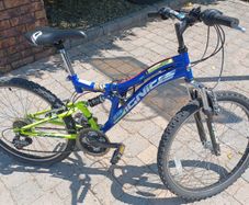 Mountain Bike Junior Size 24" Wheel Excellent