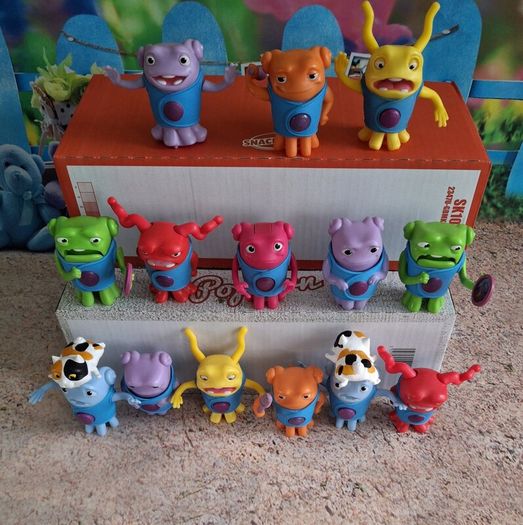 Bundle of McDonald's Aliens M105