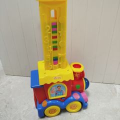 Mr Tumbles domino train