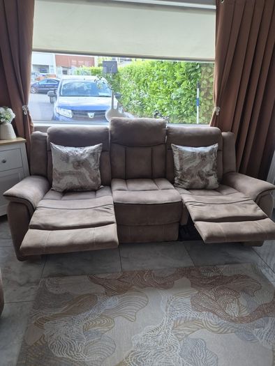 2 recliner sofa