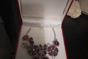 stunning necklace