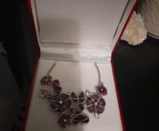 stunning necklace