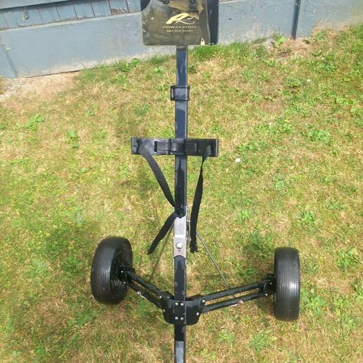 Mens macgregor golf clubs with  bag and trolley