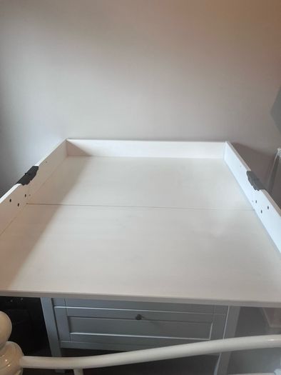 Changing Table & Chest of Drawers