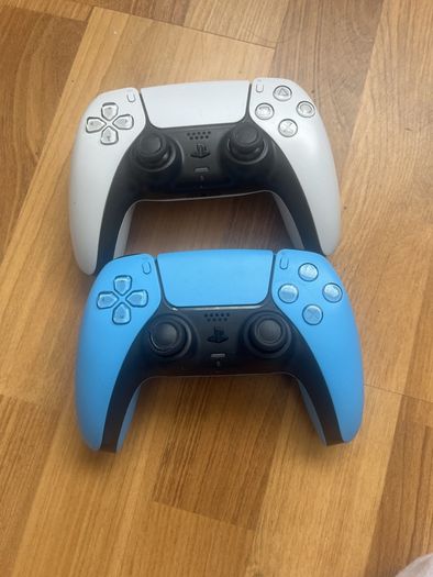 PS5 Digital Edition, 2x Controllers, Box & Cables