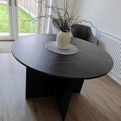 dinning table