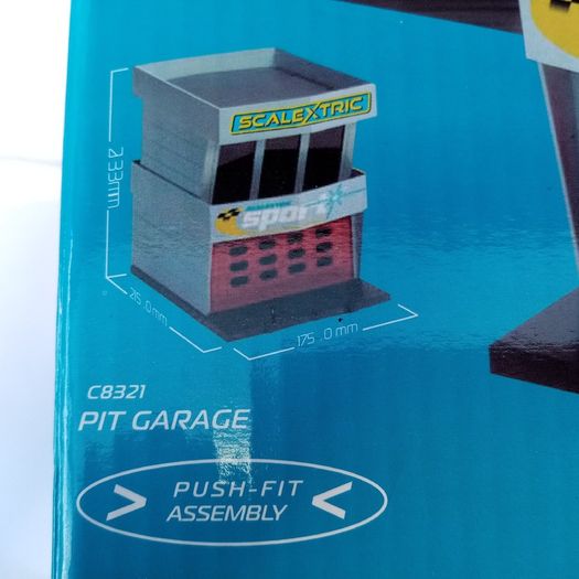 Scalextric New Pit Garage (scenic C8321)