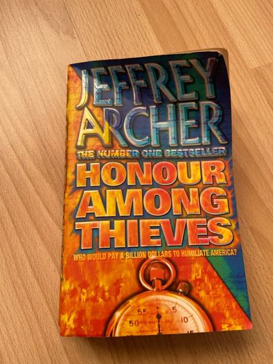 Jeffrey Archer - Honour among thieves