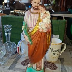 Beautiful Old Statue of Saint Joseph holding Baby Jesus, Postage Available or Collection