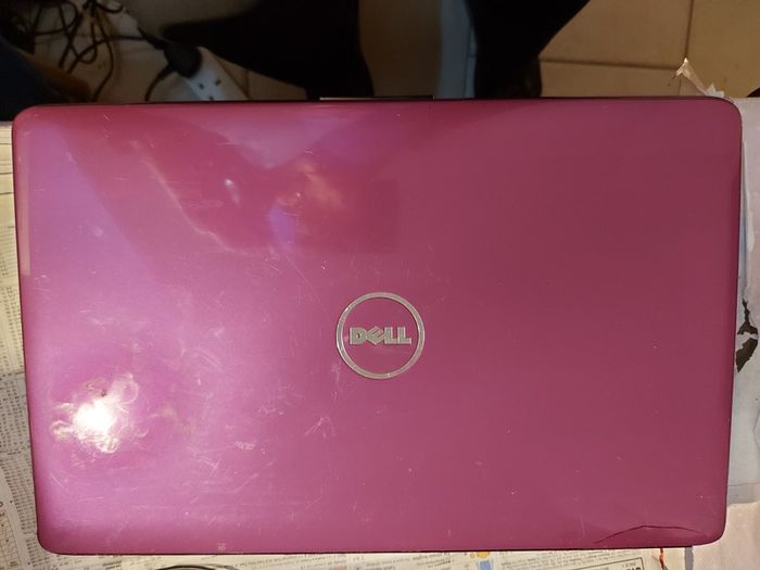 Dell Inspiron 1545, Model PP41L, Intel Pentium Dual-Core CPU T4300, 2.1GHZ, 4GB Ram, 238GB SSD, Windows 10, Microsoft Edge, chrome and VLC