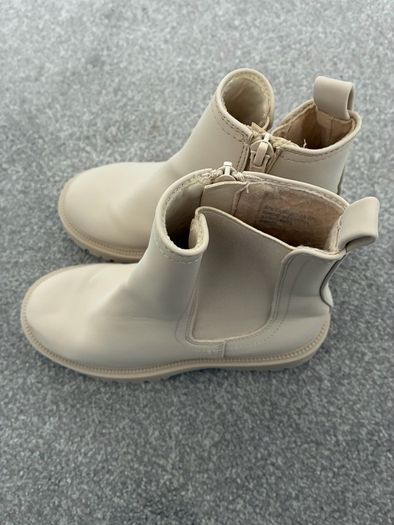UK 13 cream boots