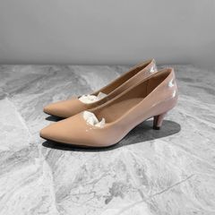 Pre Owned Clarks Collection Nude Patent Kitten Heels