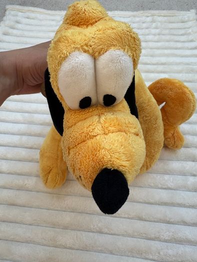 Disney Pluto Plush Doll Stuffed Animal Toy Official Store approx. 45 cm. his neck is too loose Tag is damaged Please see pictures