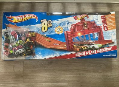 Hot Wheels super 6 lane raceway